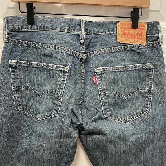 Levi's 501 Classic Straight Jeans Mens 32x30 - Picture 8 of 11